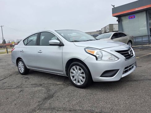 Used 2018 Nissan Versa SV image 8