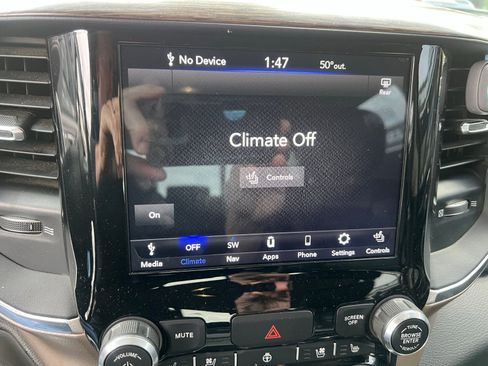 Used 2020 RAM 1500 Laramie image 26