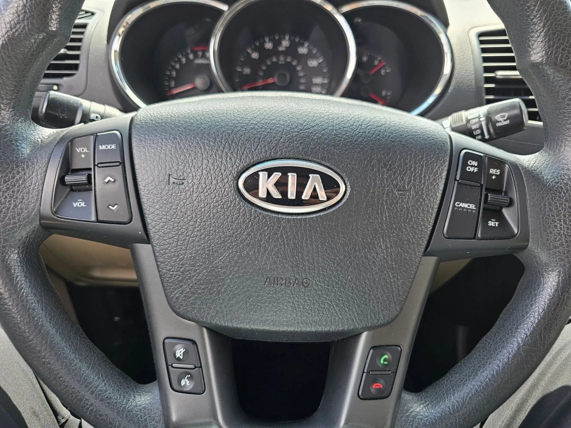 Used 2011 Kia Sorento 2WD image 10