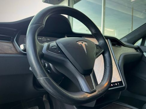 Used 2019 Tesla Model S Long Range image 32
