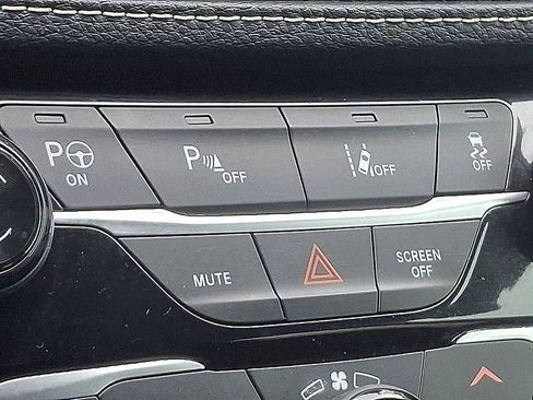 Used 2021 Chrysler Pacifica Limited w/ Premium & Safety Sphere Group image 23