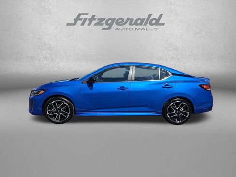 Used 2025 Nissan Sentra SR FWD image 4