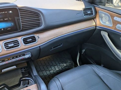 Used 2023 Mercedes-Benz GLS 450 4MATIC image 17