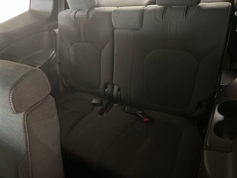 Certified 2023 Honda Pilot Sport image 25