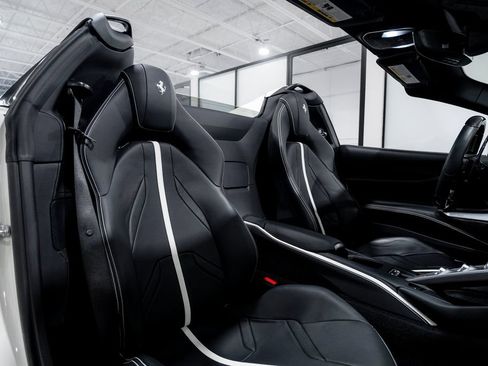 Used 2023 Ferrari 812 GTS RWD image 63