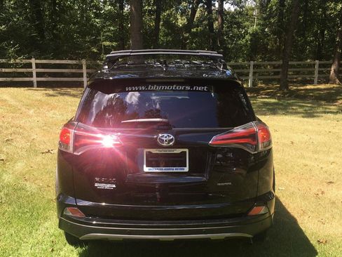 Used 2018 Toyota RAV4 Adventure AWD/4WD image 4