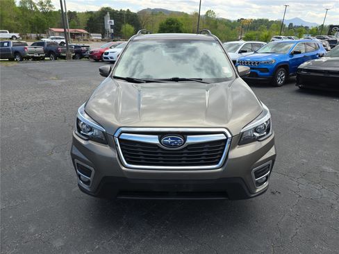 Used 2020 Subaru Forester Limited image 9