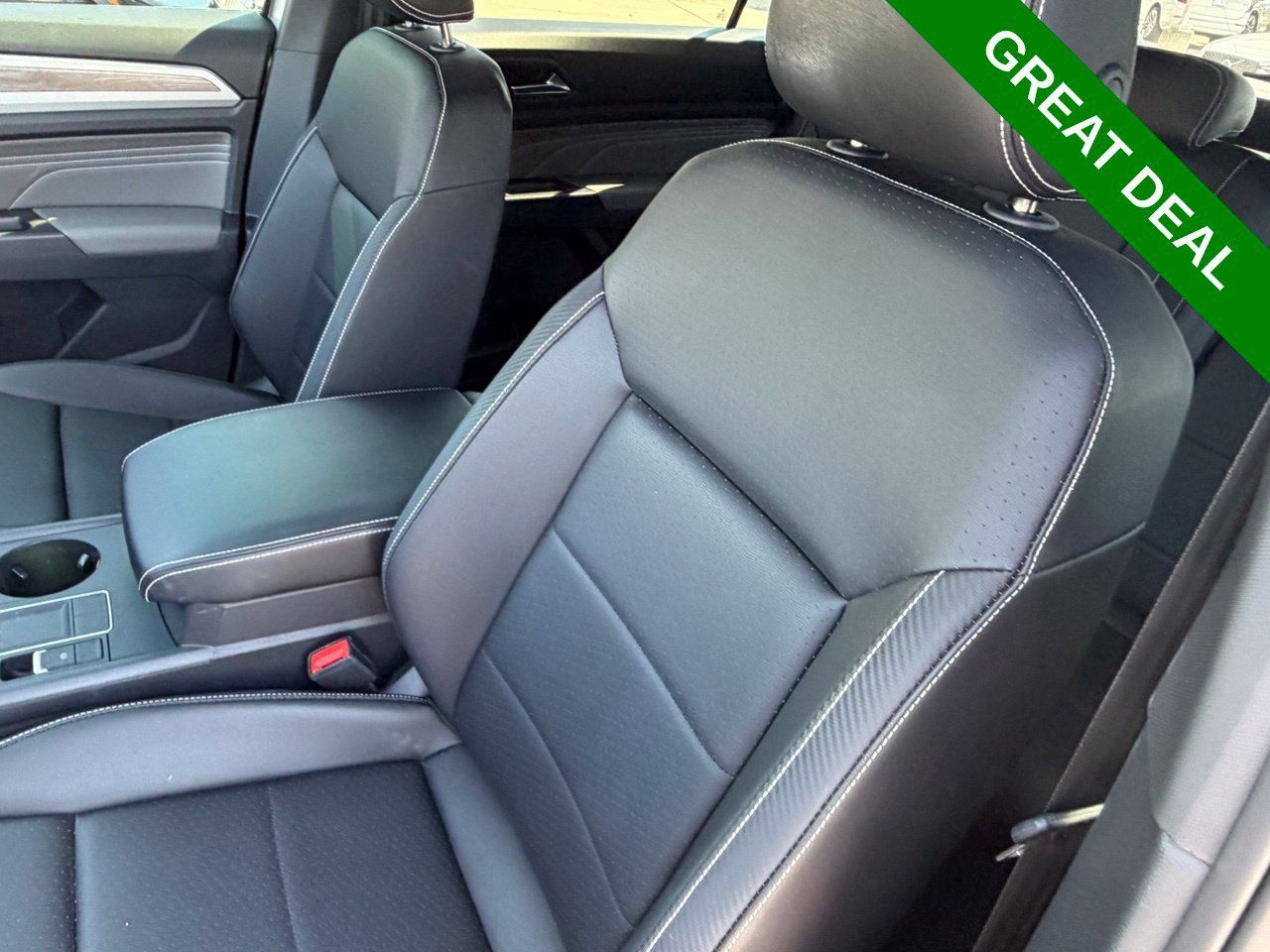 Used 2023 Volkswagen Atlas Cross Sport SE FWD image 31