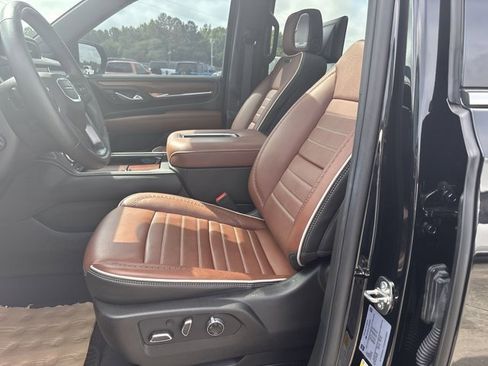 Used 2024 GMC Yukon XL Denali Ultimate image 14