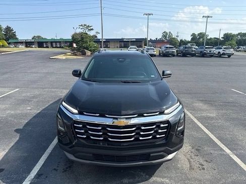 Certified 2025 Chevrolet Equinox LT w/ Convenience Package II AWD/4WD image 2