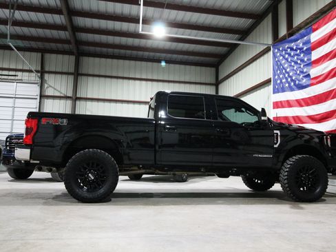 Used 2019 Ford F250 Lariat w/ Lariat Ultimate Package AWD/4WD image 13