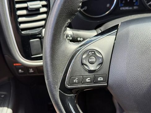 Used 2020 Mitsubishi Outlander ES AWD/4WD image 19