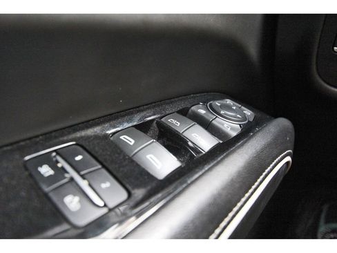 Used 2023 Cadillac Escalade ESV V image 9