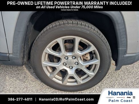 Used 2022 Jeep Compass Latitude AWD/4WD image 11