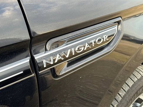 Used 2020 Lincoln Navigator L Reserve w/ Equipment Group 208A Reserve image 7