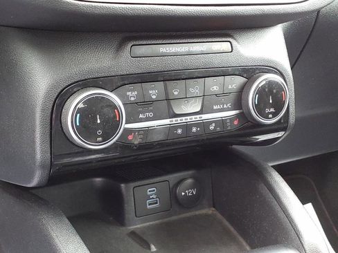 Used 2022 Ford Escape SEL w/ SEL Stealth AWD Package image 18