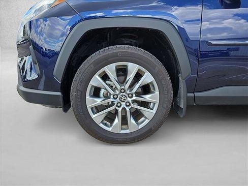Used 2025 Toyota RAV4 XLE Premium FWD image 23