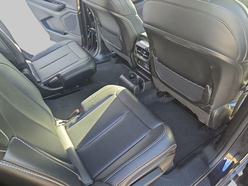 Used 2023 Jeep Grand Cherokee L Limited AWD/4WD image 13