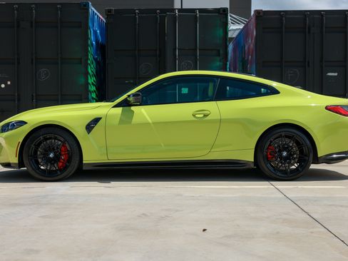 Used 2021 BMW M4 Coupe w/ Executive Package RWD image 4