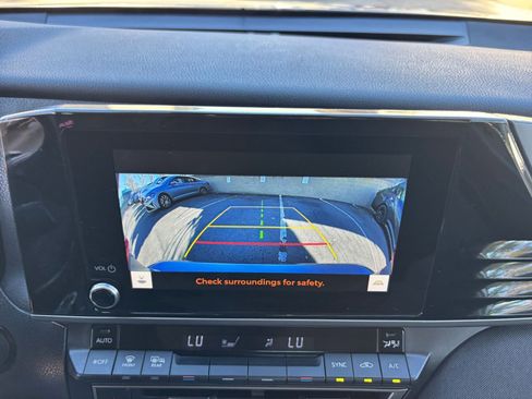 Used 2025 Toyota Camry LE image 17