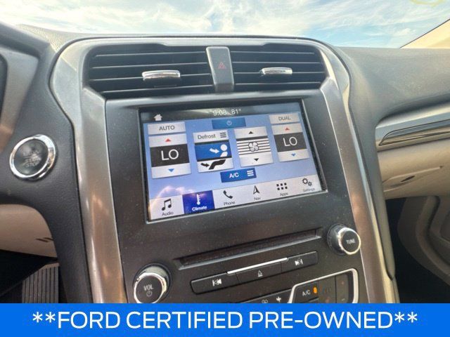 Used 2017 Ford Fusion SE w/ Fusion SE Technology Package FWD image 15