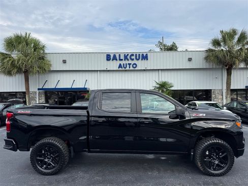 Used 2024 Chevrolet Silverado 1500 Custom Trail Boss AWD/4WD image 1