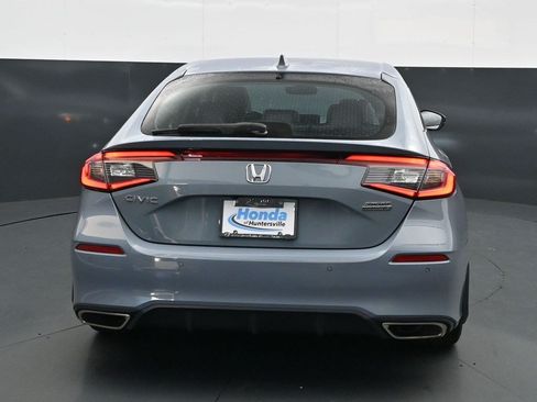 Used 2022 Honda Civic Sport Touring image 6
