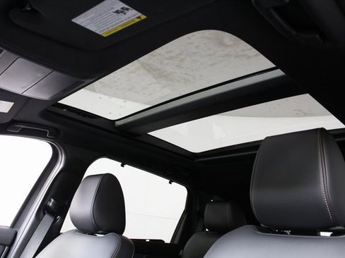 New 2025 MAZDA CX-90 Plug-In Hybrid w/ Premium Plus image 23