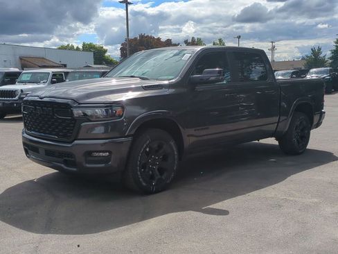New 2026 RAM 1500 4x4 Crew Cab image 3
