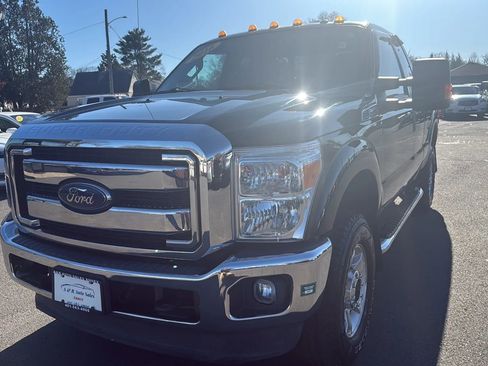 Used 2016 Ford F250 XLT w/ XLT Value Package image 3