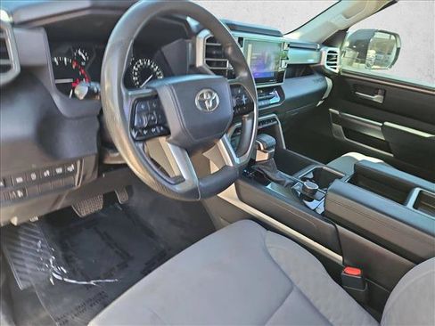 Used 2022 Toyota Tundra SR5 w/ SR5 Convenience Package RWD image 11