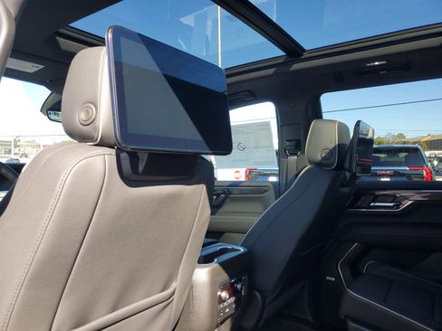 New 2026 GMC Yukon Elevation w/ Elevation Premium Package image 8