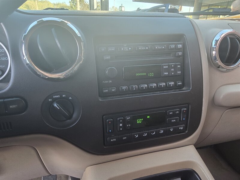 Used 2006 Ford Expedition King Ranch AWD/4WD image 24