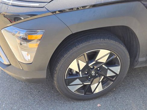 Certified 2025 Hyundai Kona SEL AWD/4WD image 3