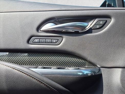 Used 2019 Cadillac XT4 Sport w/ Cold Weather Package FWD image 10