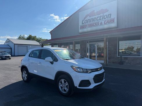 Used 2019 Chevrolet Trax LS AWD/4WD image 1