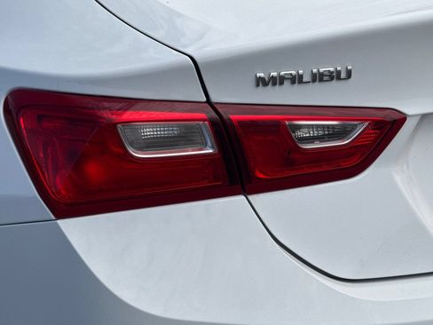 Used 2020 Chevrolet Malibu LS FWD image 44