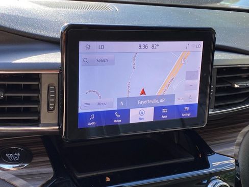 Used 2023 Ford Explorer Limited AWD/4WD image 18