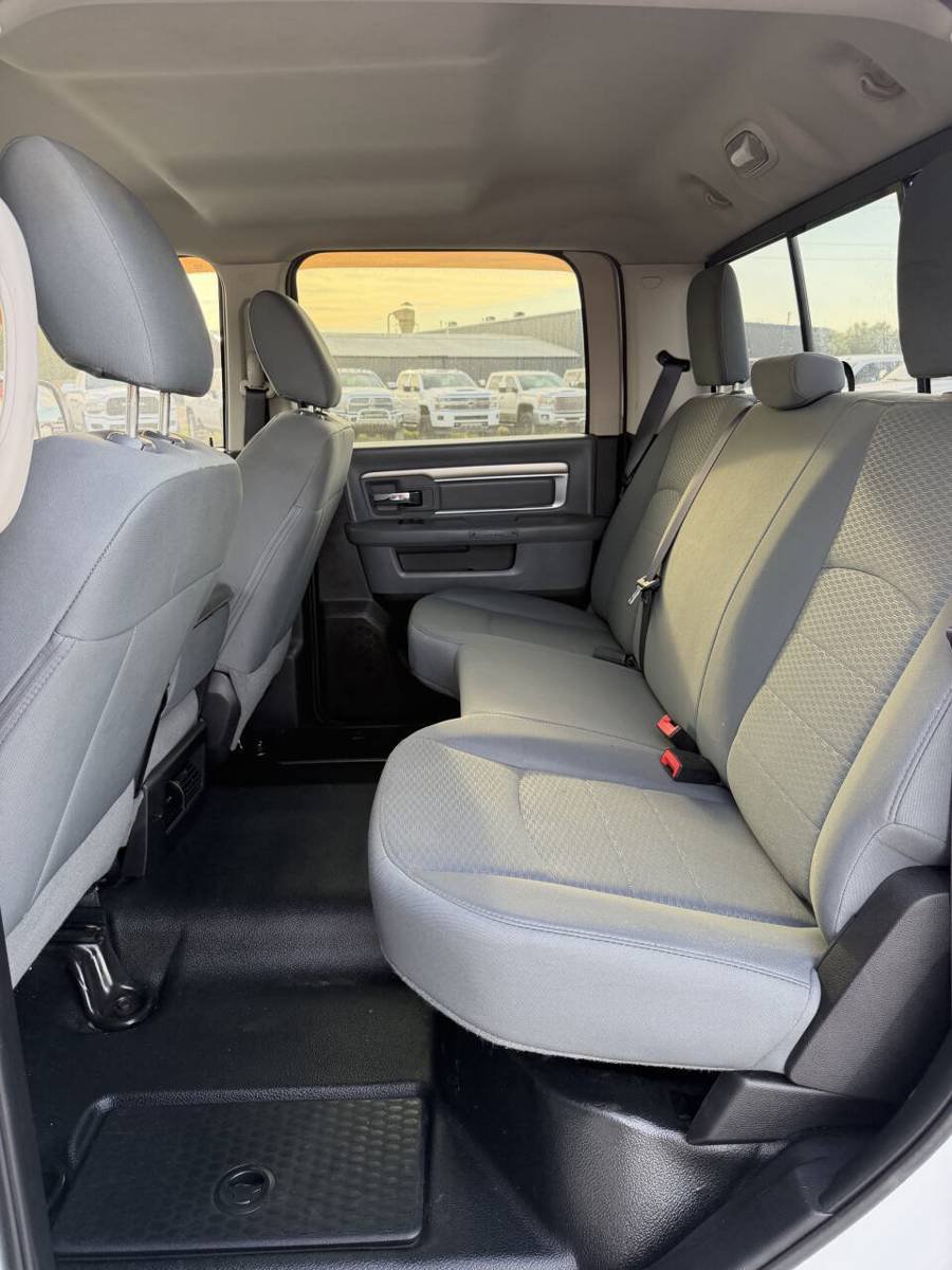 Used 2017 RAM 3500 SLT AWD/4WD image 10