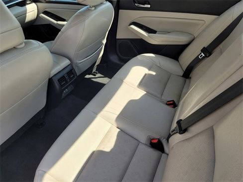 Used 2023 Nissan Altima 2.5 SL image 10