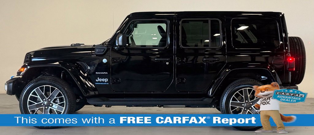 Used 2023 Jeep Wrangler Unlimited Sahara w/ Cold Weather Group AWD/4WD image 2