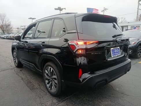 Certified 2025 Subaru Forester Touring AWD/4WD image 5