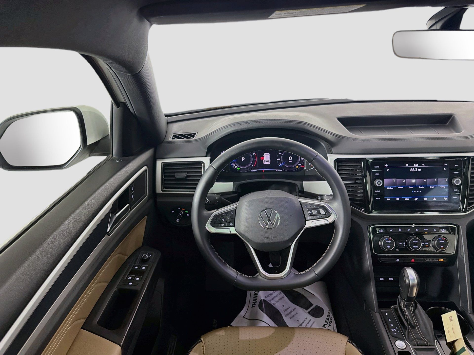 Used 2022 Volkswagen Atlas Cross Sport SE FWD image 22