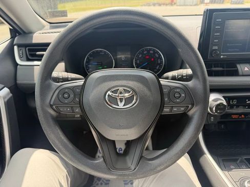 Used 2021 Toyota RAV4 XLE w/ Convenience Package AWD/4WD image 24
