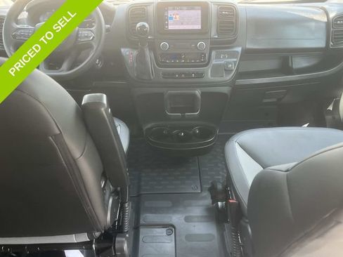 Used 2025 RAM ProMaster 2500 w/ Convenience Group FWD image 14