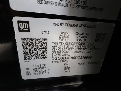 Used 2024 Chevrolet Silverado 1500 High Country AWD/4WD image 35