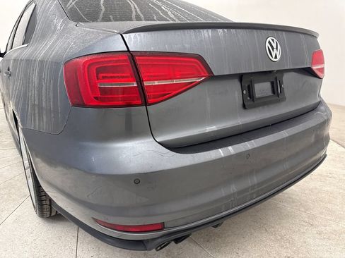 Used 2017 Volkswagen Jetta GLI FWD image 18