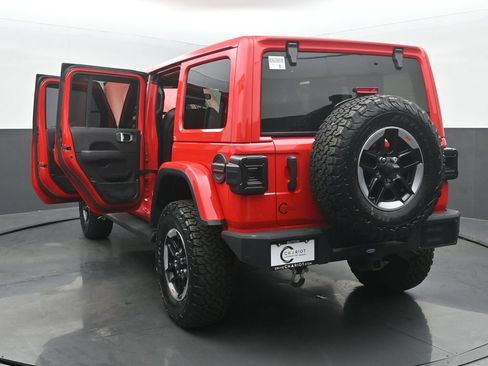 Used 2021 Jeep Wrangler Unlimited Rubicon w/ Cold Weather Group AWD/4WD image 59
