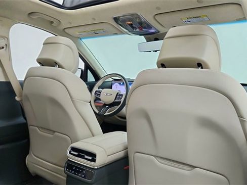 Used 2025 Genesis GV80 3.5T Prestige image 28