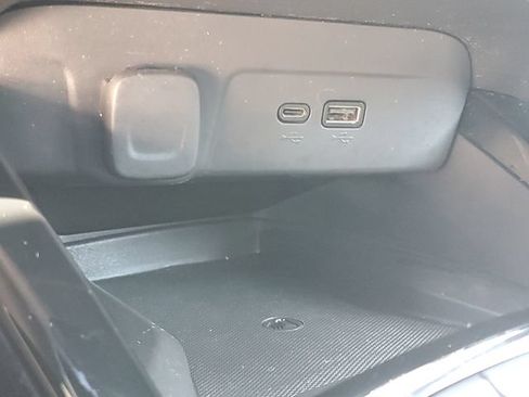 Certified 2024 Chevrolet Trax RS w/ Sunroof Package FWD image 29